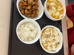 -同济大学本部学苑饮食广场