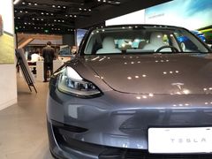 -TESLA 特斯拉(上海太古汇体验店)