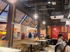 -辣小妮de川菜馆(红旗Mall店)