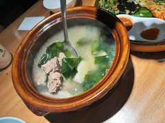 牛蒡根炖排骨汤-纳禾春.云南.版纳特色菜.傣味手抓饭(南亚店)