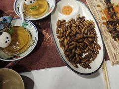 -刘姐啤酒鱼民族演艺餐厅(西街总店)