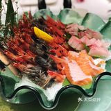 我们坐的是房间,有个姐姐专门负责招待