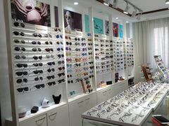 -目艮眼镜SHOWROOM(品牌集合店)