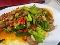 -墨脱石锅椰子鸡•香草鸭•东山羊(大东海店)