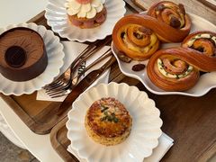 -VERIE BAKEHOUSE