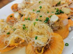 蒜蓉粉丝蒸扇贝-明记海鲜大排档(巽寮湾店)