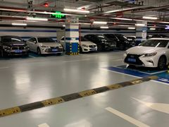 -百联中环购物广场-停车场