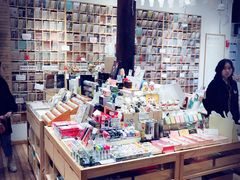 -猫的天空之城概念书店(杭州南宋御街店)