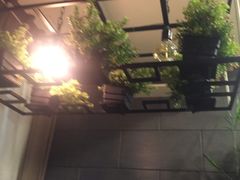 -愉肴麻辣香锅(中山路店)