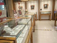 -华夏典当行(龙德广场店)