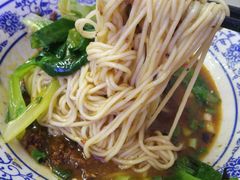 -渝之汇牛肉豌杂面