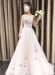 点击看大图 -GRACE KELLY婚纱与礼服(北京店)