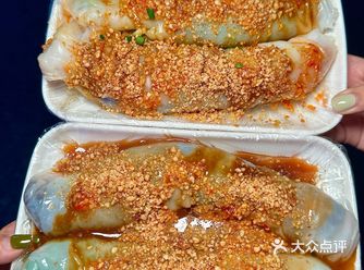 南宁的卷筒粉啊啊啊啊 一定要加多多的黄皮酱和花生碎