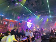 -喜鹊音乐酒馆(西街店)