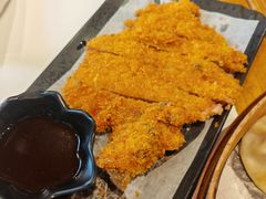 馋嘴炸猪排-馋三尺蟹粉小笼(人民广场店)