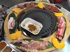 呼啦圈拼盘-玄希浪漫厨房·韩料烤肉(湖滨银泰in77店)