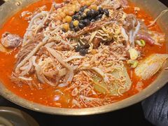 -张翻越·川渝冒菜·武汉黑鸭煲(城北万象城店)