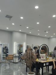 -藤野造型烫染·漂发