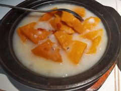 -阿瓦山寨·湘菜现炒·剁椒鱼头王(咸阳总店)