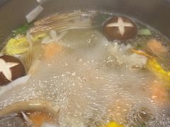 -喃喃椰·糟粕醋·椰子鸡火锅(七堡花园店)