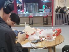 -塔斯汀中国汉堡(徐汇汇京广场店)