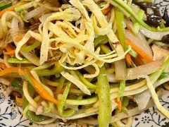 -益百岁牛尾汤(香山路店)