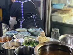 -无名氏宵夜小摊(祝家三姐妹馄饨店)