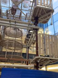 -PIPIKINGDOM皮皮王国欢乐号(欢乐海岸购物中心店)