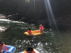 -安吉龙王山峡谷漂流