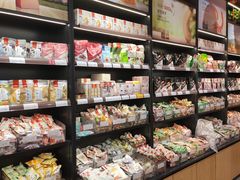面包甜点陈列柜-良品铺子(五角场万达店)