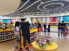 -m豆巧克力世界(上海世茂广场店)