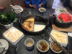 -热火朝天鲜切牛肉火锅(南强街巷店)