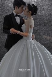 -至臻微拉婚纱摄影