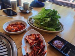-牛信亭韩国料理·炭火烤肉(紫藤路店)