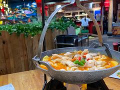 -老滇山寨•云南特色菜•地方菜•民族风情歌舞表演(金碧店)