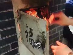-品北铁锅炖  东北特色菜(北极大街店)
