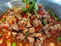 -兔行天下-鸿鹤鲜锅兔(中海国际店)