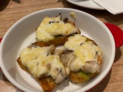 奶香芝士菌菇tapas-必胜客(华南摩尔店)