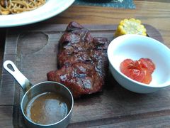 没有红酒啤梨的红酒啤梨VS果木400度熏烤牛排-食间牛排(湖西路店)