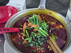 -铁锅哥米线