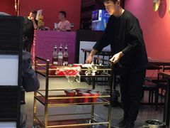 -虾弄弄海派小龙虾·牛羊蝎子火锅
