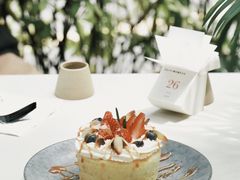草莓奶油戚风-彳亍咖啡·这里(水湾路店)