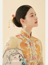 -雪中彩影婚纱摄影·微光艺术中心