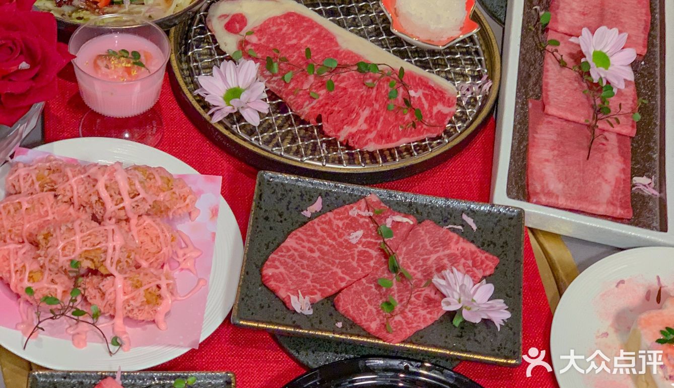 来武汉只办一件事:吃樱花烤肉.... 