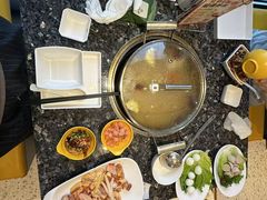 -一席地·本地鸡窝·杭帮鸡火锅(萧山银隆百货店)