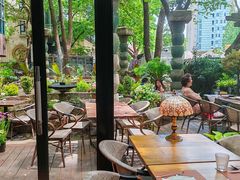 -Golden Lily河内巴黎法越料理餐厅(建国西路店)