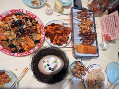 -嗨辣小聚·盘锦河蟹·海鲜烧烤龙虾(盘锦十年好店)