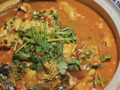 -魏铭鱼头捞饭(晋阳路店)