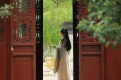 -一揽芳华汉服旗袍体验馆(拙政园店)