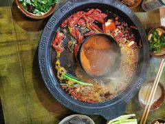 -黄潇洒老火锅(九眼桥宏济巷店)